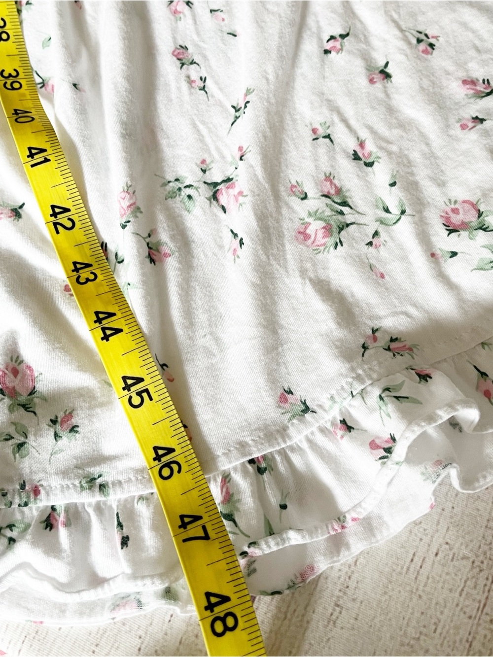 Eileen West long rosebud print cap sleeve nightgown - Picture 13 of 14